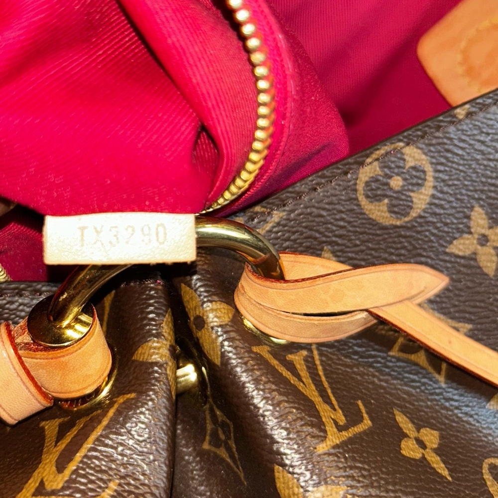Louis Vuitton Graceful Bag ( Authentic) - Picture 14 of 14